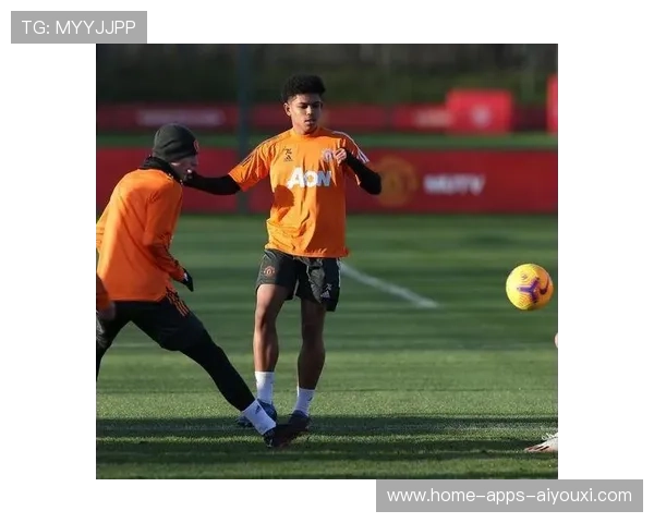 曼联青训新秀展现潜力，战术调整助力球队前进